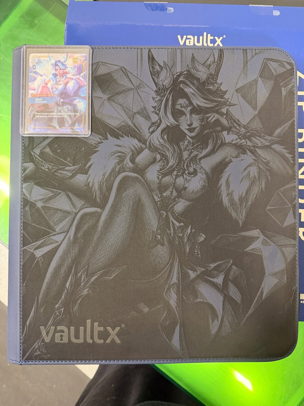 Ahri - Vault X Standard Binder - Black