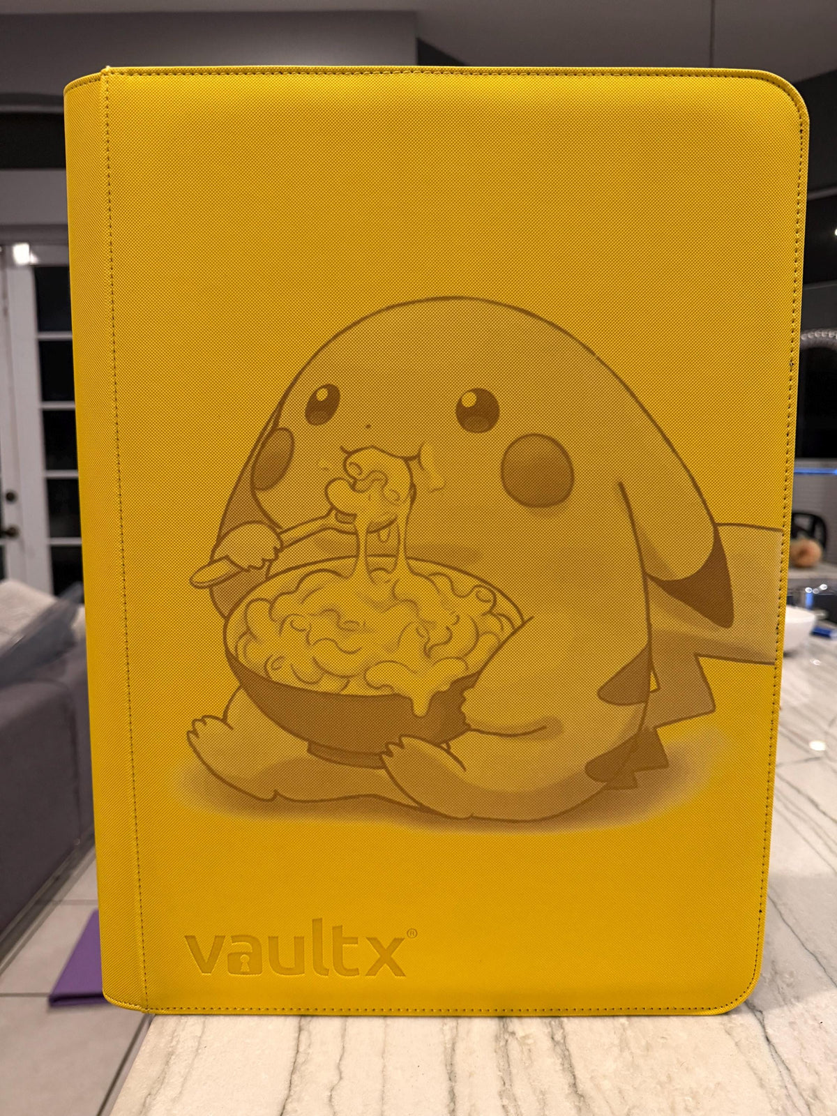 Vault X 16-Pocket Binder (1088 cards)